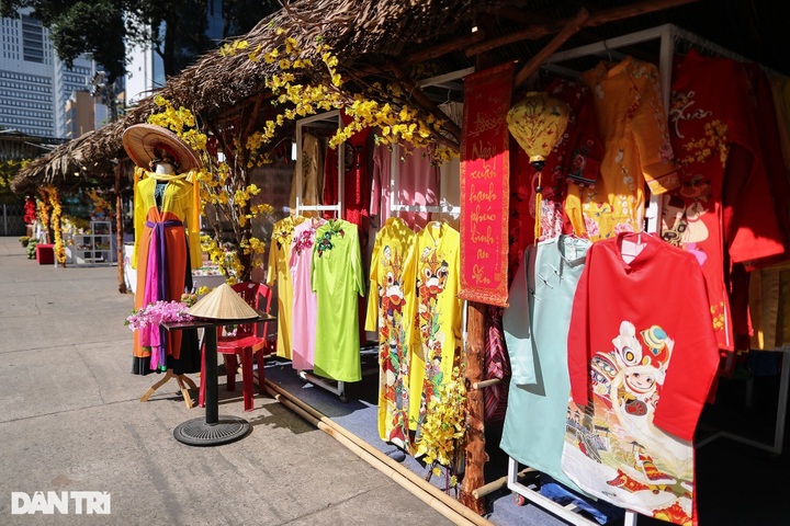 Tet Festival opens in HCM City - 2