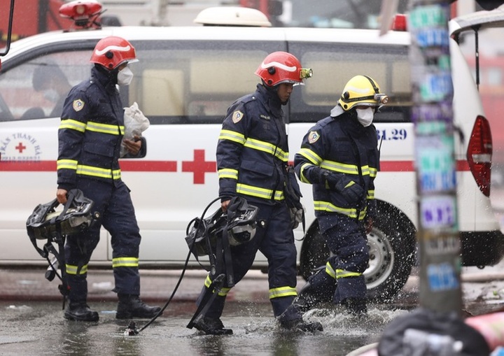 Binh Duong karaoke bar fire death toll rises to 33 - 3