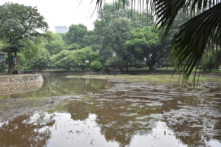Hanoi lakes dry up - 5