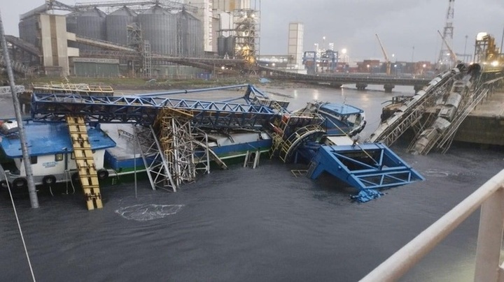Cargo ship collision damages southern wharf - 1