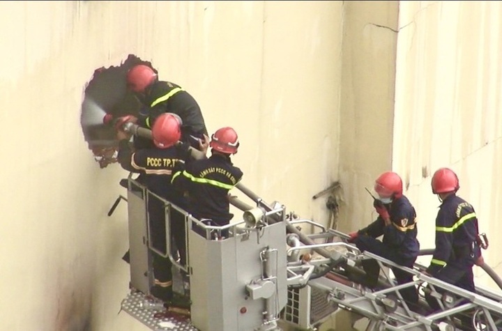 Binh Duong karaoke bar fire death toll rises to 33 - 1