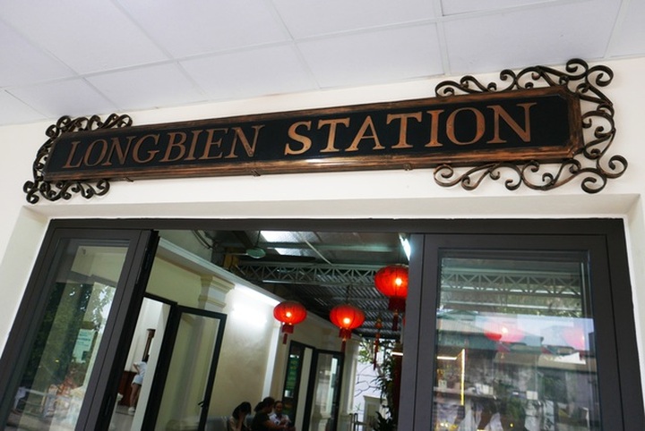 Long Bien Station attracts visitors after being renovated - 3