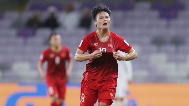 Vietnamese footballer praised by FIFA for community contributions - 1