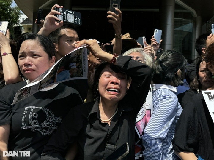 Thousands await farewell to Party General Secretary Nguyen Phu Trong - 12 Thousands await farewell to Party General Secretary Nguyen Phu Trong - 12