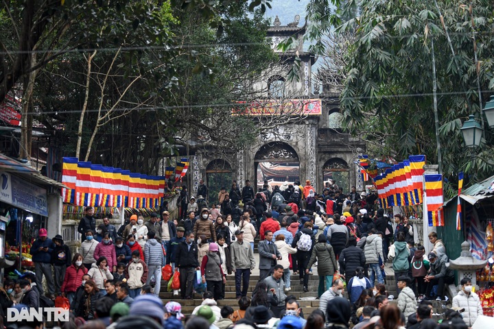 Hanoi longest spring festival opens - 8