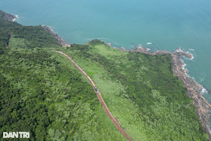 New train route to provide scenic views of central coast - 3 New train route to provide scenic views of central coast - 3