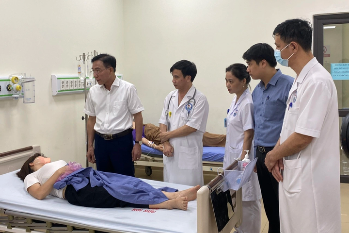 Vinh Phuc company canteen suspended following mass food poisoning - 1 Vinh Phuc company canteen suspended following mass food poisoning - 1