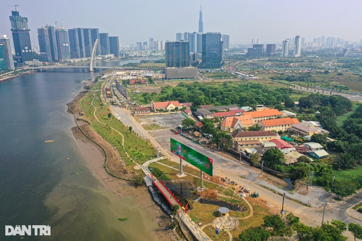 Saigon River Park gets facelift ahead of Tet - 2 Saigon River Park gets facelift ahead of Tet - 2