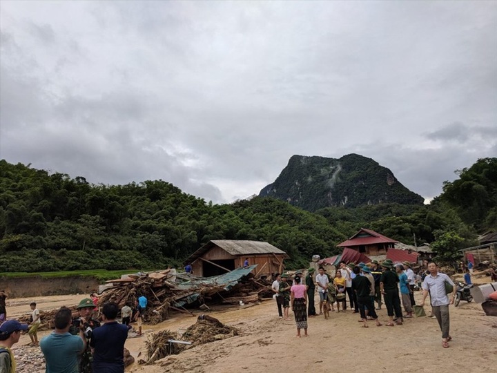 Lao Cai and Ha Giang brace for landslides - 1