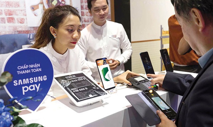 Cashless payments making steady inroads - 1