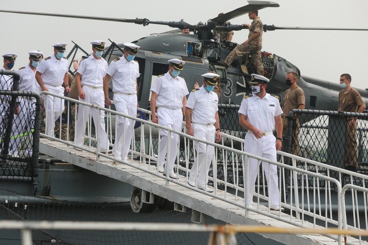 German frigate docks at Ho Chi Minh City port - 3