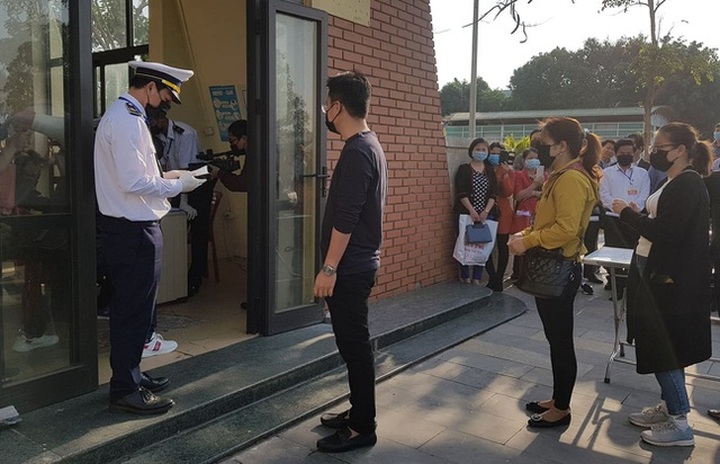 Quang Tri to screen and quarantine travellers at border gates - 1