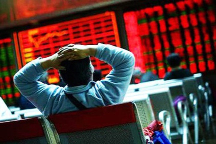 Stocks drop, dollar holds gains as US jobs report looms - 1 Stocks drop, dollar holds gains as US jobs report looms - 1