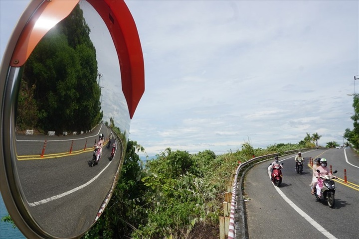 Automatic motorbikes banned from Son Tra mountainous routes - 1