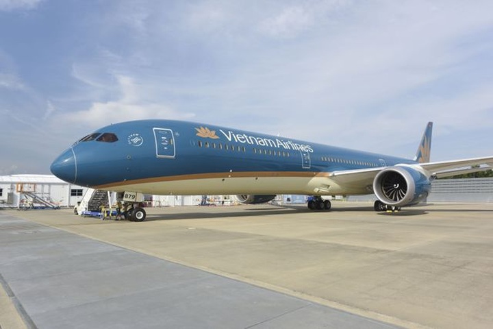 Vietnam Airlines receives first Boeing 787-10 - 1