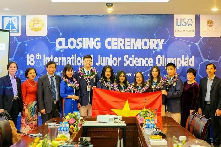 Vietnam wins four gold at international science competition - 1 Vietnam wins four gold at international science competition - 1