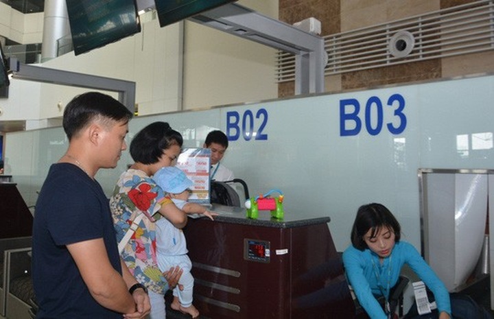 Vietnam Airlines to open family check-in counters - 1