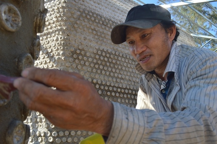 Quang Ngai monk builds environmentally-friendly house - 3
