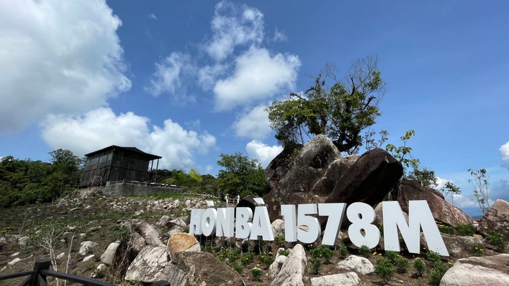 Tours to Khanh Hoa mountain launched - 1