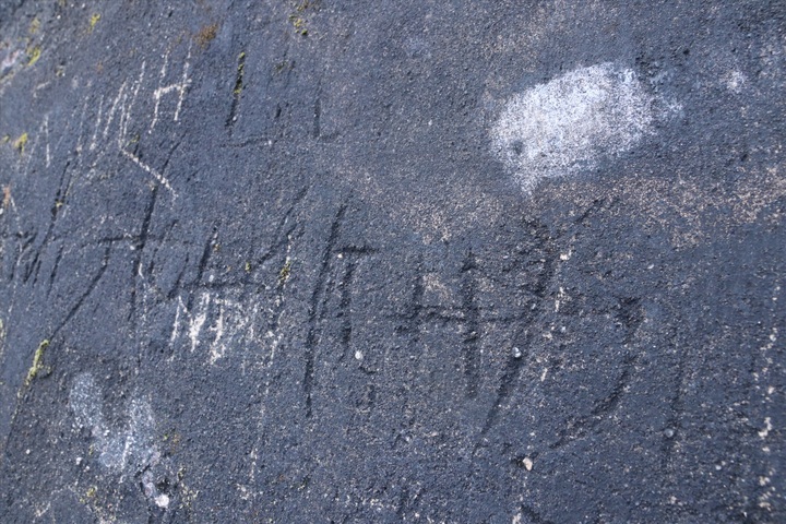 Hue Citadel rampart closed due to graffiti - 2