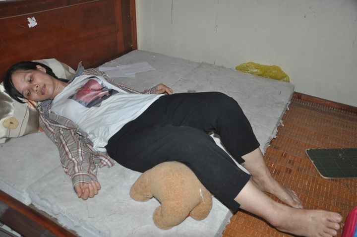 Ailing couple in Hanoi in desperate need of help - 2