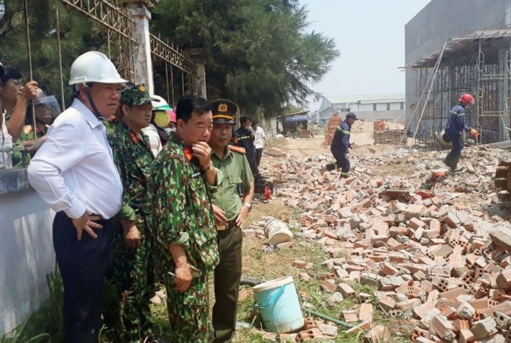 Five dead, four injured in construction project collapse - 1