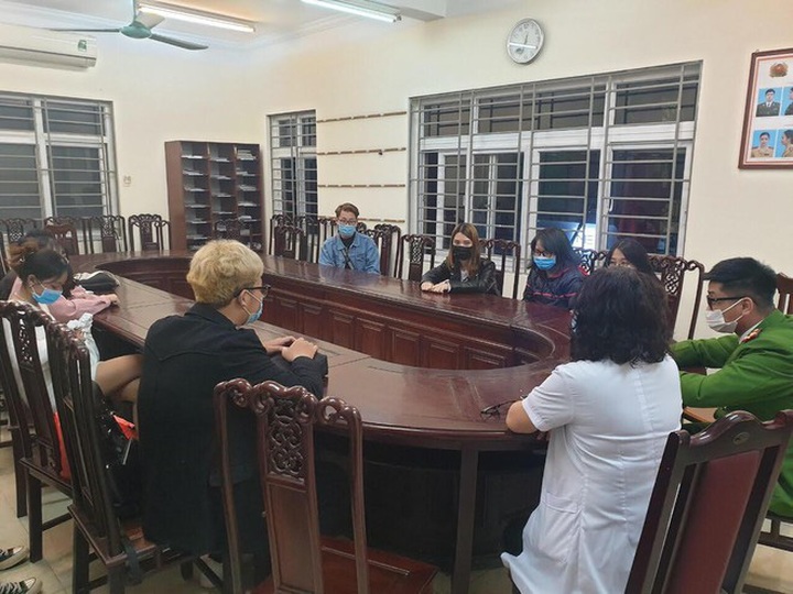 Cafe owner and customers fined for violating Covid-19 preventive regulations - 1