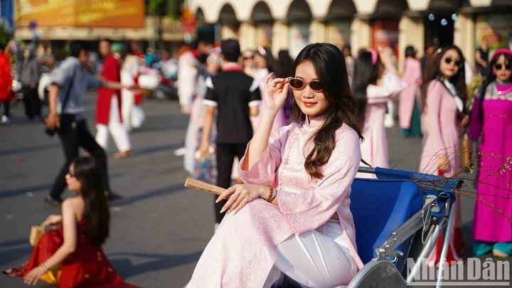Ao Dai popular for Tet photos - 3