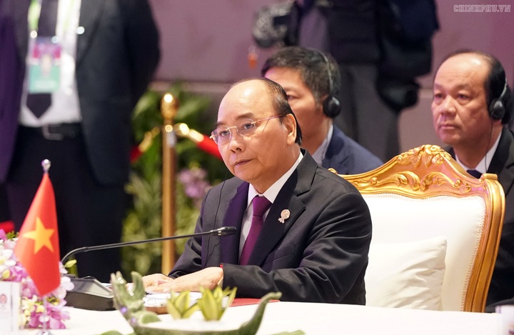 PM calls for upholding international law in East Sea at ASEAN-China Summit - 1