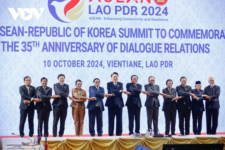 Vietnam urges ASEAN and China to promote strategic connectivity at Vientiane summit - 2 Vietnam urges ASEAN and China to promote strategic connectivity at Vientiane summit - 2