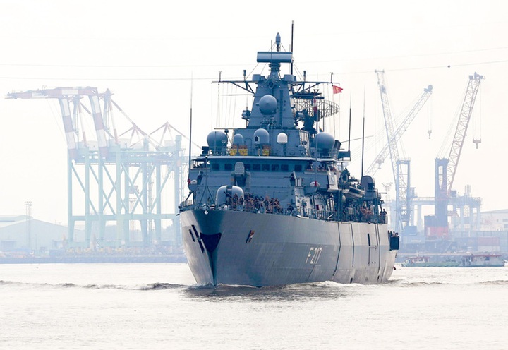 German frigate docks at Ho Chi Minh City port - 1