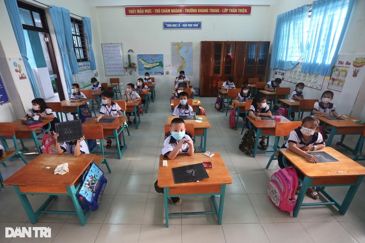 First schools reopen in virus-free HCM City locality - 4 First schools reopen in virus-free HCM City locality - 4