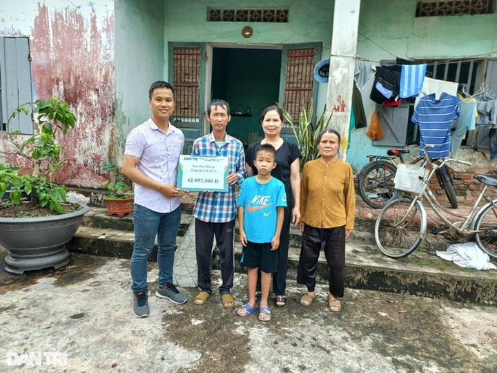 Ill man and son receive support - 1