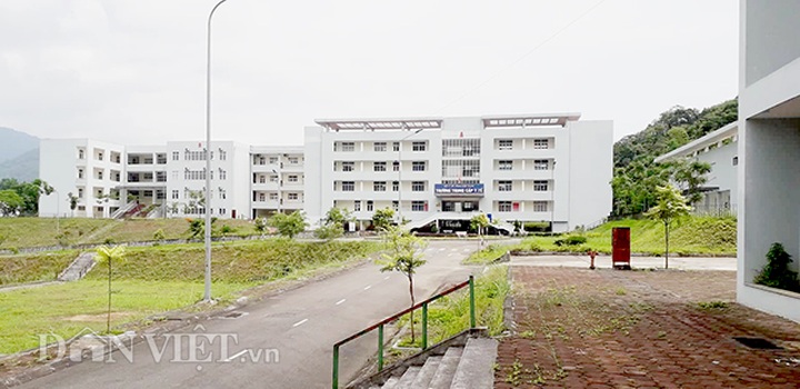 Medical school faces shut down due to lack of students - 1