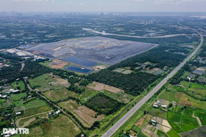 Dumping site plagues HCM City residents - 2