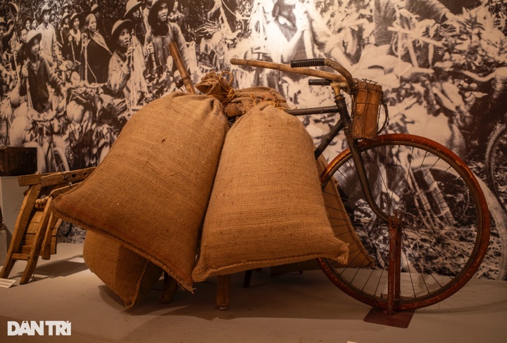 Dien Bien Phu Victory artefacts displayed in Hanoi - 6 Dien Bien Phu Victory artefacts displayed in Hanoi - 6