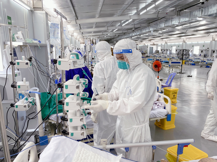 More signs showing Covid-19 outbreak in HCM City slowing down - 1