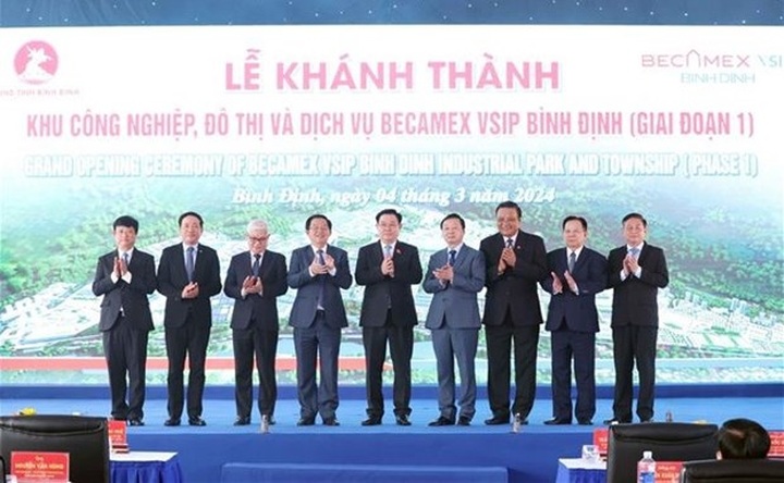 NA Chairman attends Binh Dinh industrial park, township opening - 1