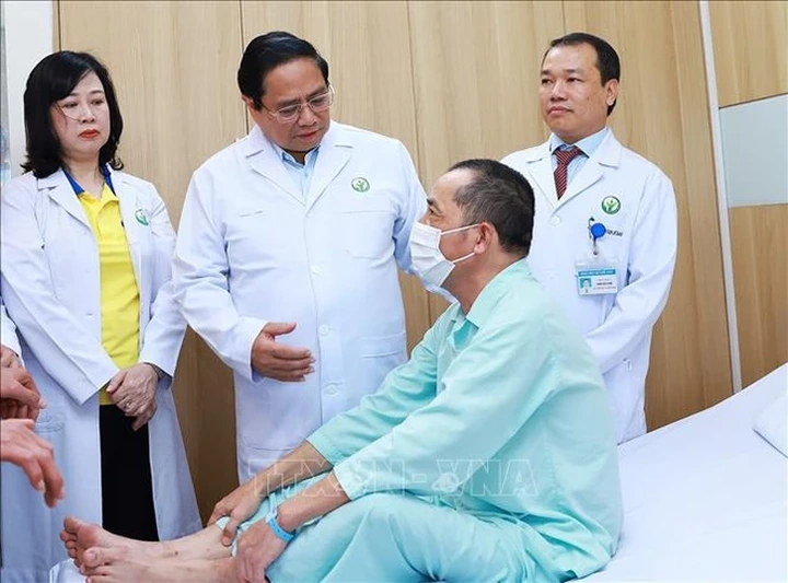 PM calls on every Vietnamese adult to register as organ donor - 2