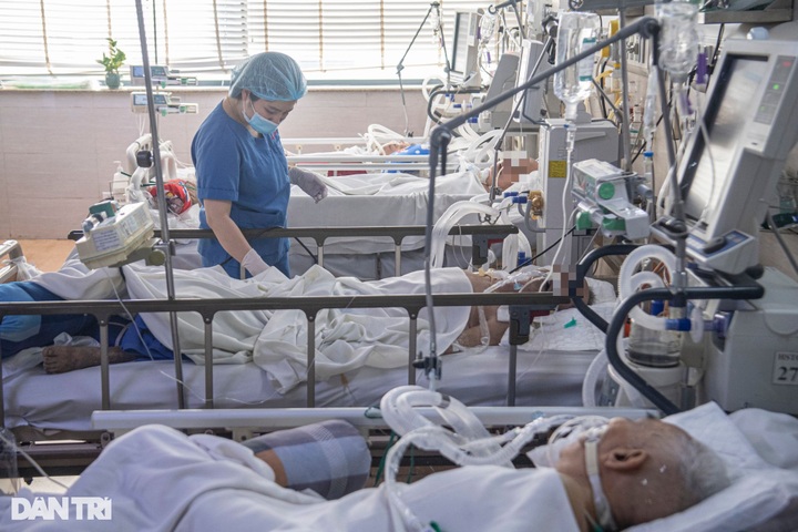 Cold weather sends more elderly to hospital - 2 Cold weather sends more elderly to hospital - 2