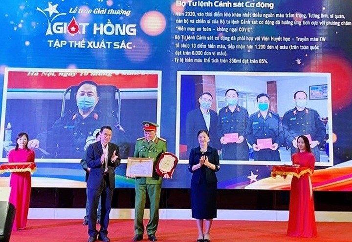 Exemplary blood donation organisers in 2020 honoured - 1