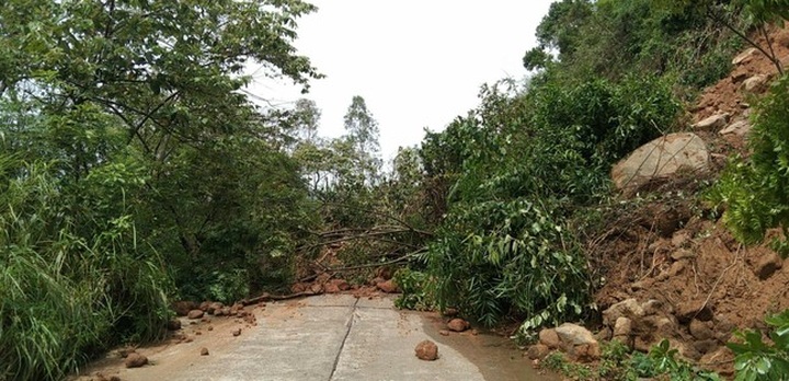 Danang still recovering from mid-October torrential rain - 4
