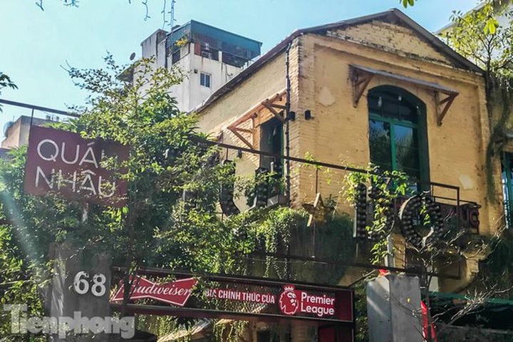 Hanoi old villas turned into restaurants - 6