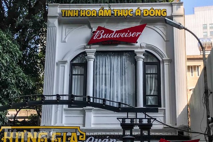 Hanoi old villas turned into restaurants - 5