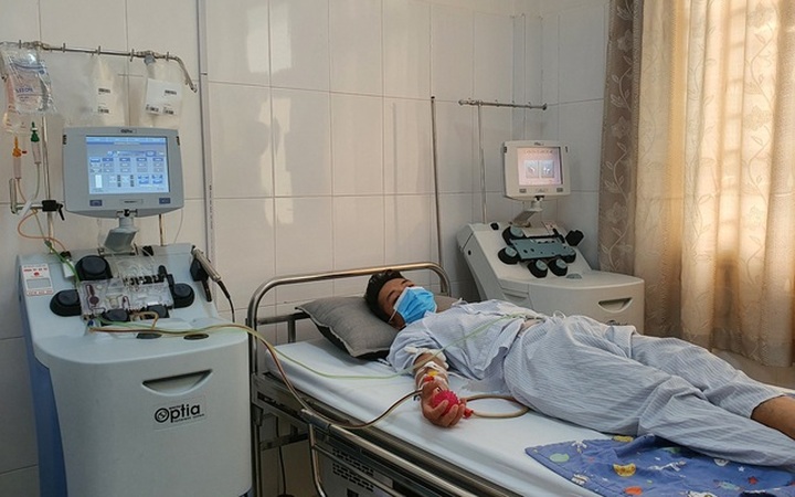 Doctors call for help for young father - 1