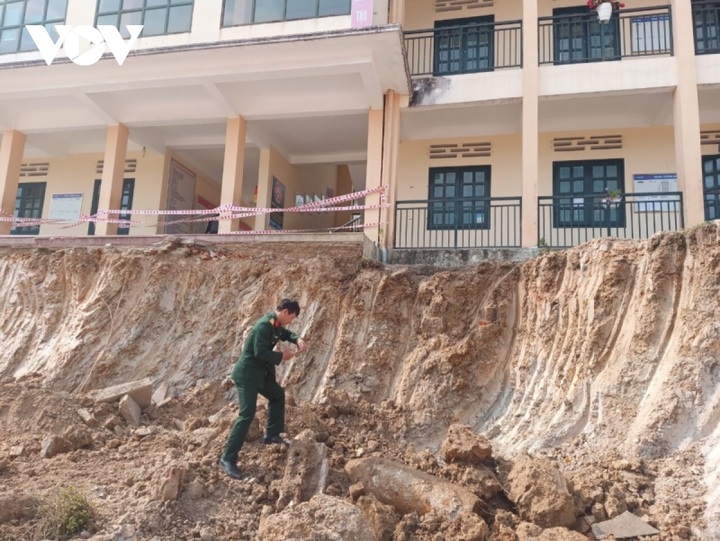 350-kilo bomb found at Dien Bien school - 1
