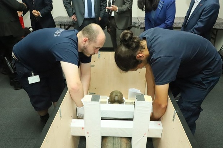 Stolen 7th-century statue handed over to Vietnam - 1