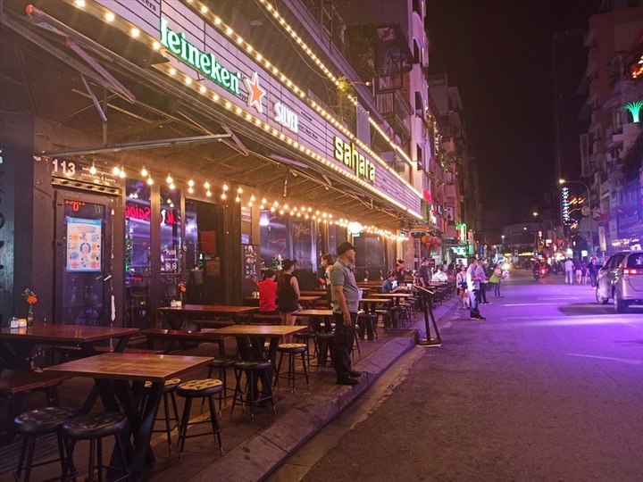 Bui Vien Street quiet despite lifted ban - 5 Bui Vien Street quiet despite lifted ban - 5