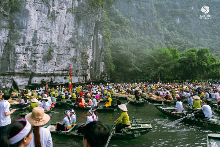 Tam Coc-Trang An’s beauty during festival season - 7