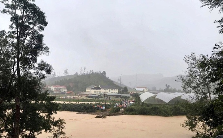 Two female tourists found dead at Lam Dong national park - 1 Two female tourists found dead at Lam Dong national park - 1